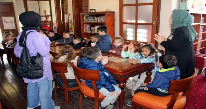 Sinop’ta anaokulu öğrencileri için kütüphane gezisi düzenlendi