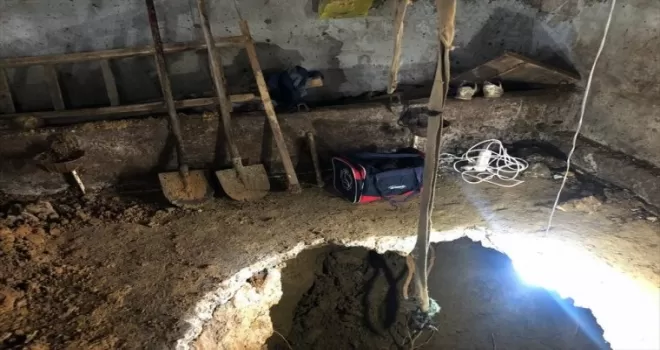 Sinop’ta kaçak kazı yapan 3 zanlı suçüstü yakalandı