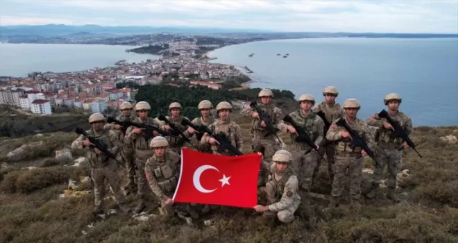 Sinop'ta komandolardan kadına karşı şiddetle mücadeleye destek klibi