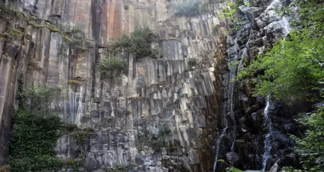 Sinop’ta milyon yıllık tabiat anıtı bazalt kayalıklar turizme kazandırılıyor