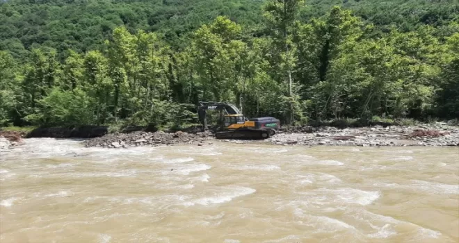 Sinop’ta su taşkınlarından etkilenen bölgelerde çalışmalar sürdü
