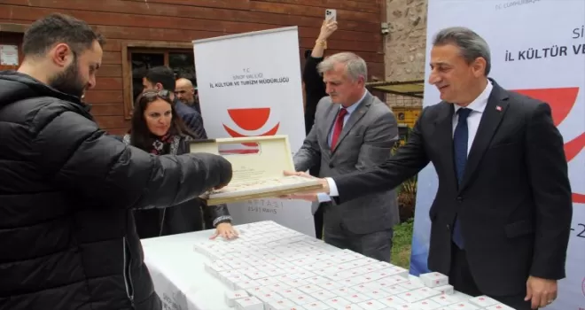 Sinop’ta Türk Mutfağı Haftası kapsamında vatandaşlara nokul ikram edildi