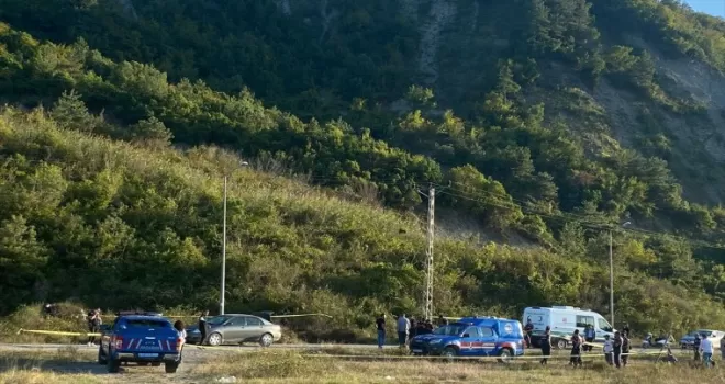 Sinop’ta yol kenarında erkek cesedi bulundu
