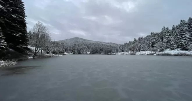 Sinop'un yüksek kesimlerinde kar etkili oldu
