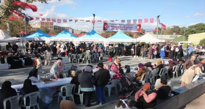 Suluova’da Filistin’e destek için kermes düzenlendi