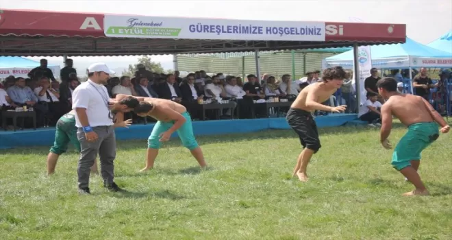 Suluova Karakucak Güreşleri’nin başpehlivanı Erhan Yaylacı oldu