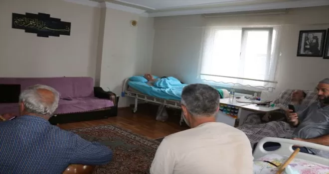 “Taş adam“ sendromuyla mücadele eden baba ve oğluna ziyaret