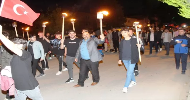 Taşova’da “bayrak yürüyüşü“ yapıldı
