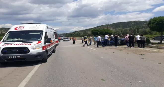 Taşova’da devrilen otomobildeki bir 1 kişi yaralandı