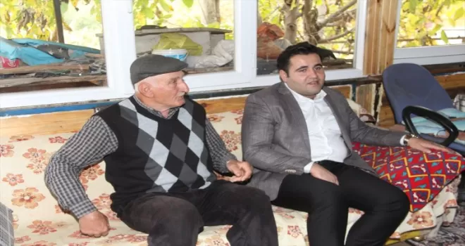 Taşova Kaymakamı Gökcecik şehit ailesini ziyaret etti