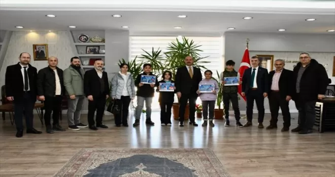 Terme Belediyesi en çok kitap okuyan öğrencileri ödüllendirdi