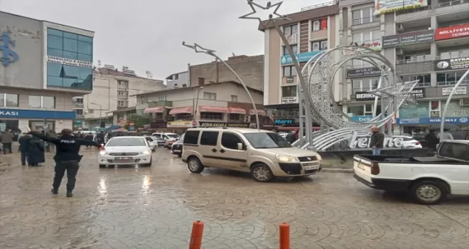 Terme'de hissedilen sarsıntı sonrası vatandaşlar açık alanlarda toplandı