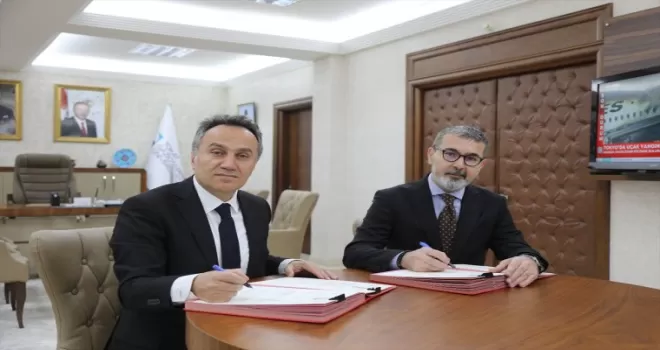 TOGÜ’de “Ulusal İnsan Hakları Kurumları“ konferansı düzenlendi