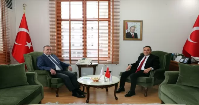 TOGÜ Rektörü Yılmaz, vali ve belediye başkanını ziyaret etti