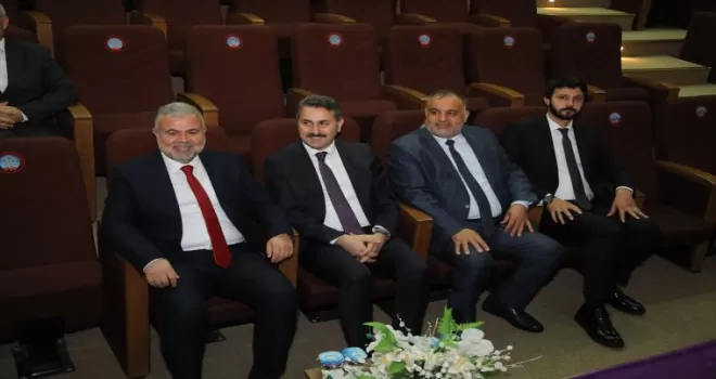 Tokat Belediye Başkanı Eroğlu, TOGÜ'de kariyer söyleşileri programına katıldı
