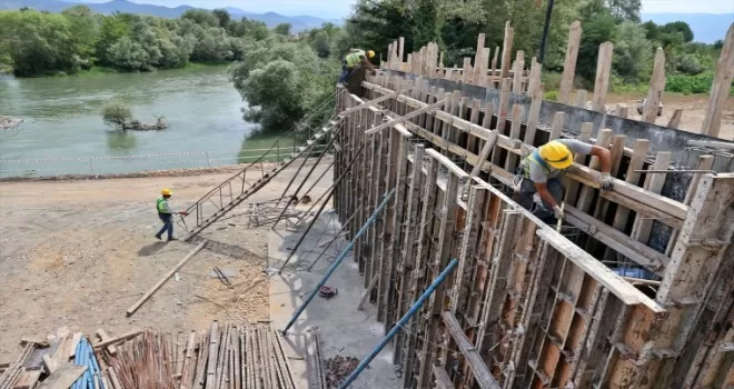 Tokat’ın kara yolu ağı yatırımlarla genişliyor