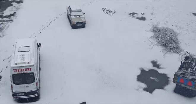 Tokat'ın yüksek kesimlerinde kar etkili oldu