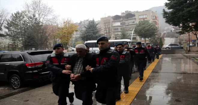 Tokat merkezli silah kaçakçılığı operasyonunda yakalanan 10 zanlı adliyede