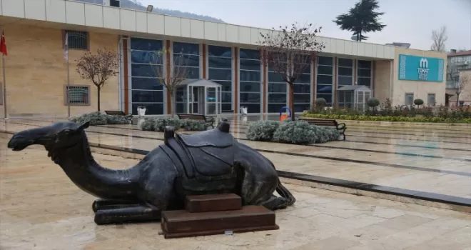 Tokat Şehir Müzesinde geçmişin izini taşıyan iş yeri tabelaları sergileniyor