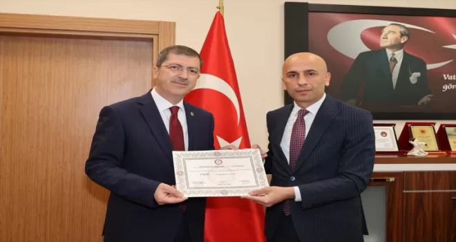 Tokat’ta AK Parti milletvekilleri mazbatalarını aldı
