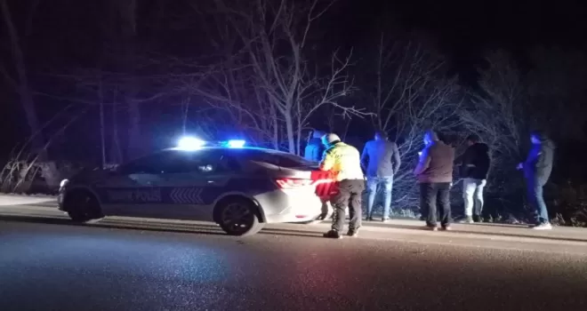 Tokat'ta devrilen otomobildeki 2 kişi yaralandı