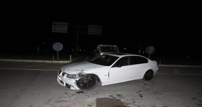 Tokat'ta iki otomobilin çarpıştığı kazada 1 kişi yaralandı