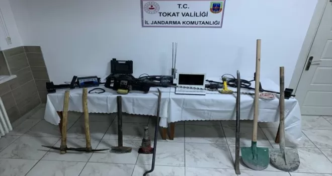 Tokat'ta kaçak kazı yapan 9 şüpheli suçüstü yakalandı