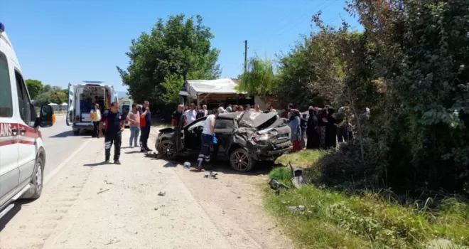 Tokat’ta otomobil devrildi, 3 kişi yaralandı