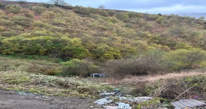 Tokat’ta şarampole devrilen otomobildeki 4 kişi yaralandı