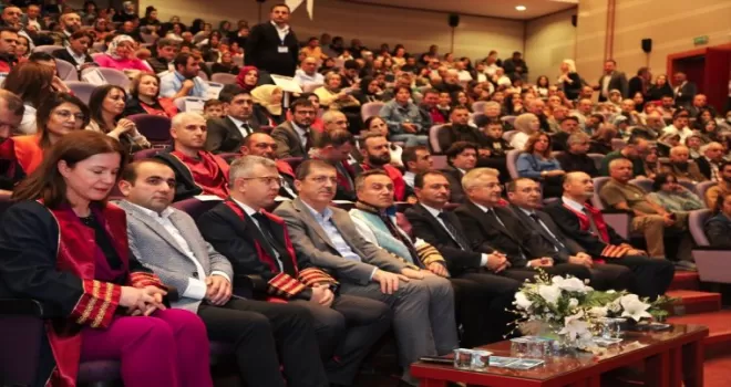 Tokat’ta tıp fakültesi öğrencileri beyaz önlük giydi