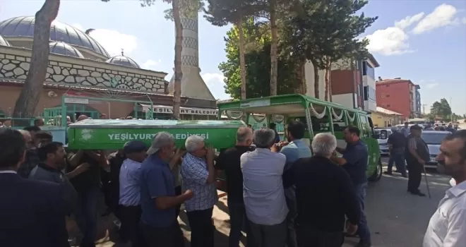 Tokat’ta traktör kazasında ölen kişi defnedildi