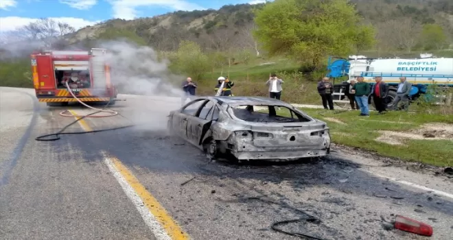 Tokat’ta yangın çıkan otomobilde hasar oluştu