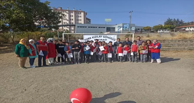 Tosya’da “Kızılay Bahçesi“nde öğrencilere Türk Kızılayı anlatıldı
