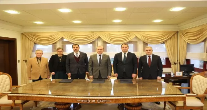 Trabzon’da aronya meyvesini araştırma iş birliği protokolü imzalandı