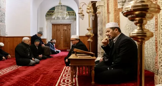 Trabzon’da depremde hayatını kaybedenler için mevlit okundu