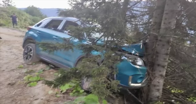 Trabzon’da trafik kazasında aynı aileden 6 kişi yaralandı