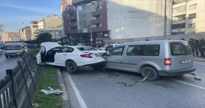 Trabzon'da zincirleme trafik kazasında 2 kişi yaralandı