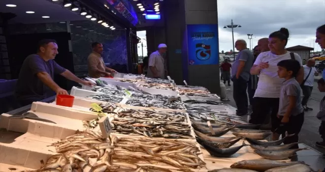 Trabzon’daki tezgahlarda balık çeşitleri arttı