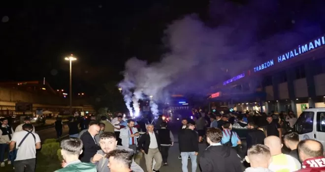 Trabzonspor’a havalimanında coşkulu karşılama