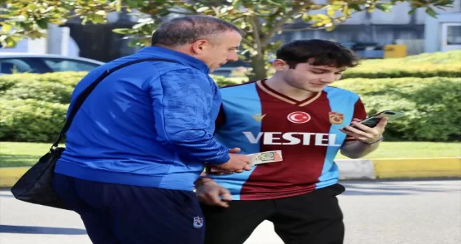 Trabzonspor kafilesi Sırbistan'a gitti