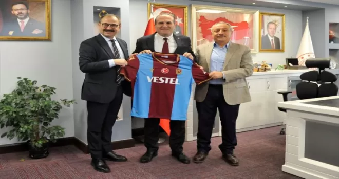 Trabzonspor Kulübü yöneticilerinden, İl Gençlik ve Spor Müdürlüğü'ne ziyaret