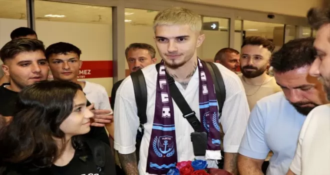 Trabzonspor’un kiraladığı Berat Özdemir, Trabzon’a geldi: