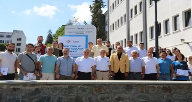 TRÜ’de düzenlenen “Blok Tabanlı Robotik ve Kodlama“ eğitimi sona erdi