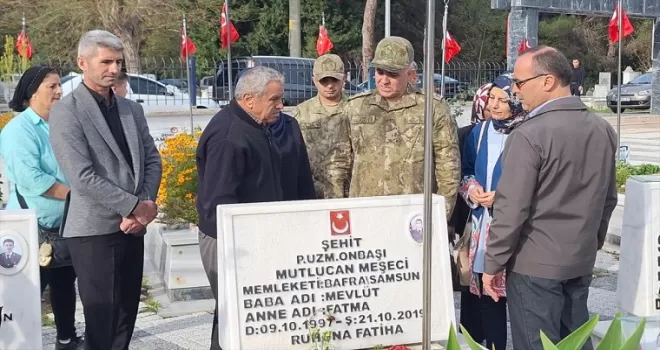 Tümgeneral Davut Ala, Bafra Şehitliği’ni ziyaret etti