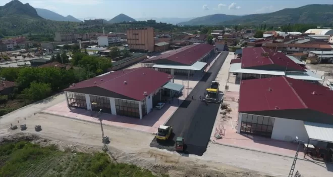 Turhal’da sanayi sitesinde asfaltlama çalışmaları başladı