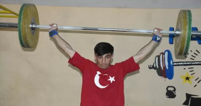 Türkiye ikincisi halterci Harun Algül gözünü Avrupa şampiyonluğuna dikti