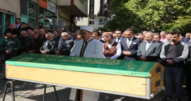Vali Doruk, vefat eden Valilik personeli Tahmaz'ın cenaze törenine katıldı