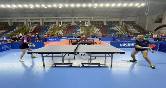 Veteranlar Uluslararası Masa Tenisi Turnuvası Bolu’da başladı