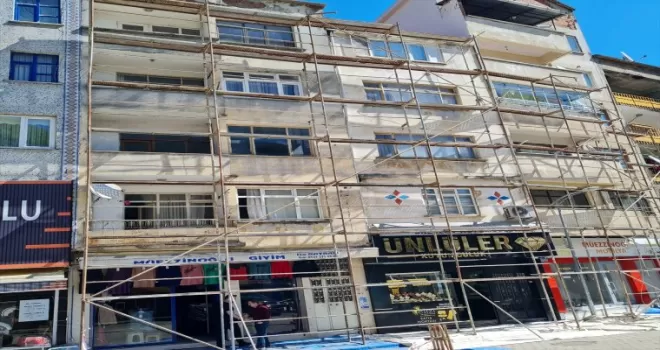Yağlıdere’de sokak sağlıklaştırma ve dış cephe projesi devam ediyor
