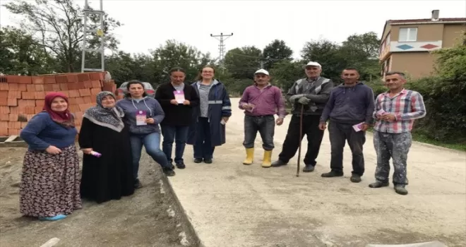 Yakakent'te kırsal mahallelerde kadınlara meme kanseri taraması yapıldı